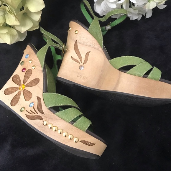 Hype summer platforms in size 6M - Picture 3 of 7